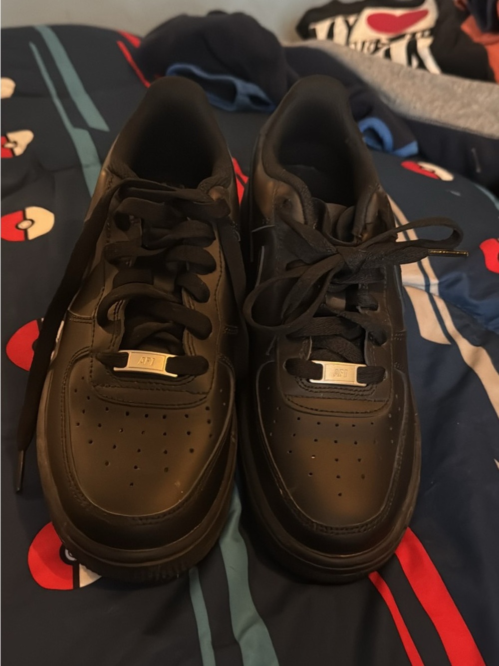 Boy’s Black Low-Top Leather Sneakers - Sleek Everyday Style - Picture 1 of 2
